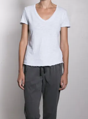 Classic V-Neck Tee in Supima Slub - Sky
